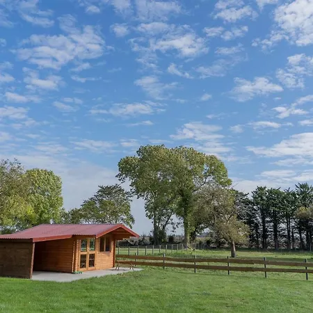 Bauernhof Kleingarn-Landhus Reihenhaus Nr 24 *