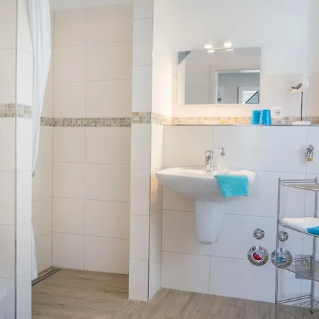 Bauernhof Kleingarn-Landhus Reihenhaus Nr 24 * Sulsdorf auf Fehmarn